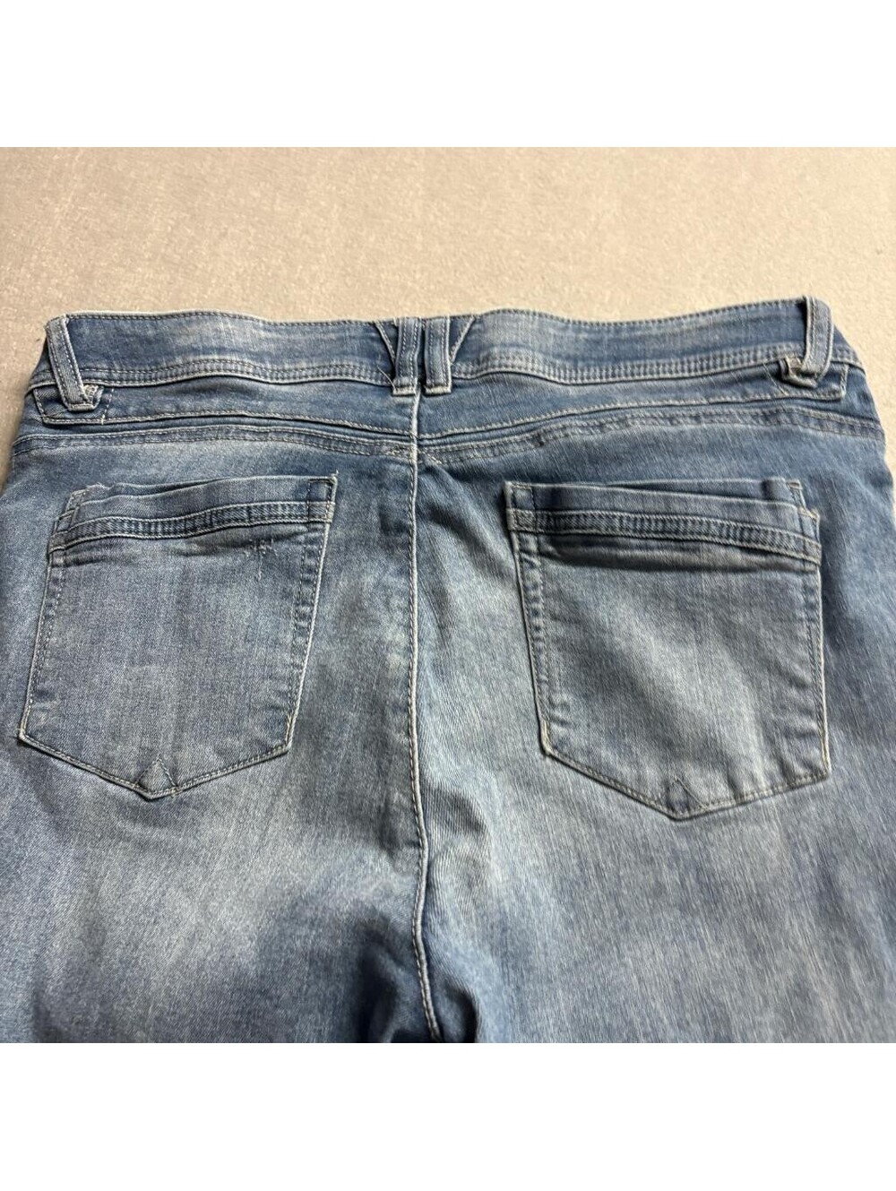 Democracy Ab Technology Crop Jeans Womens 14 Blue Distressed Raw Hem Stretch - Picture 9 of 10